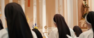 eucharistic devotion, chanting divine office, nashville dominicans